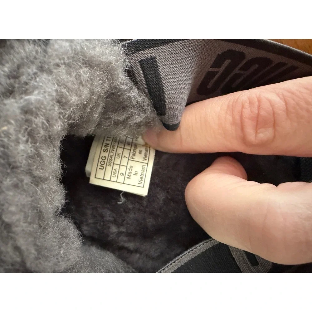 UGG Disco Check Genuine Shearling Slingback Platform Slipper Woman's Size 9